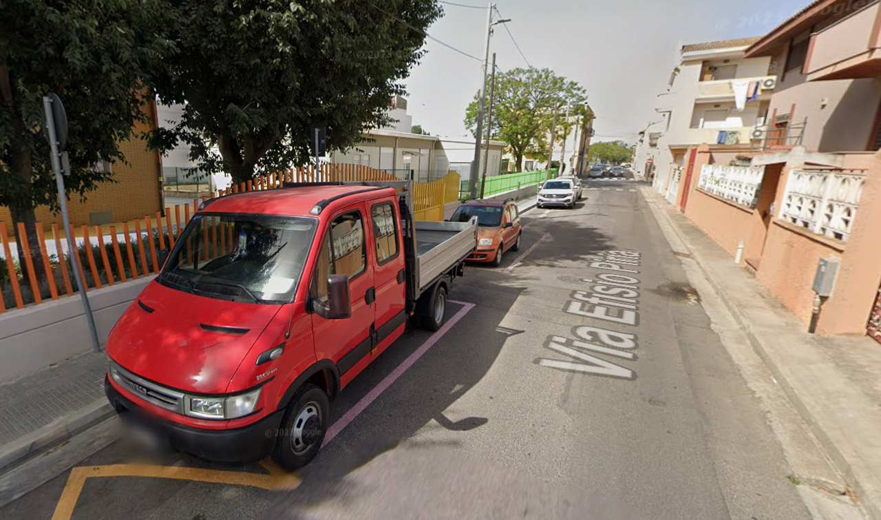 Precipita nel vuoto mentre costruisce una palazzina a Quartucciu, operaio vivo per miracolo