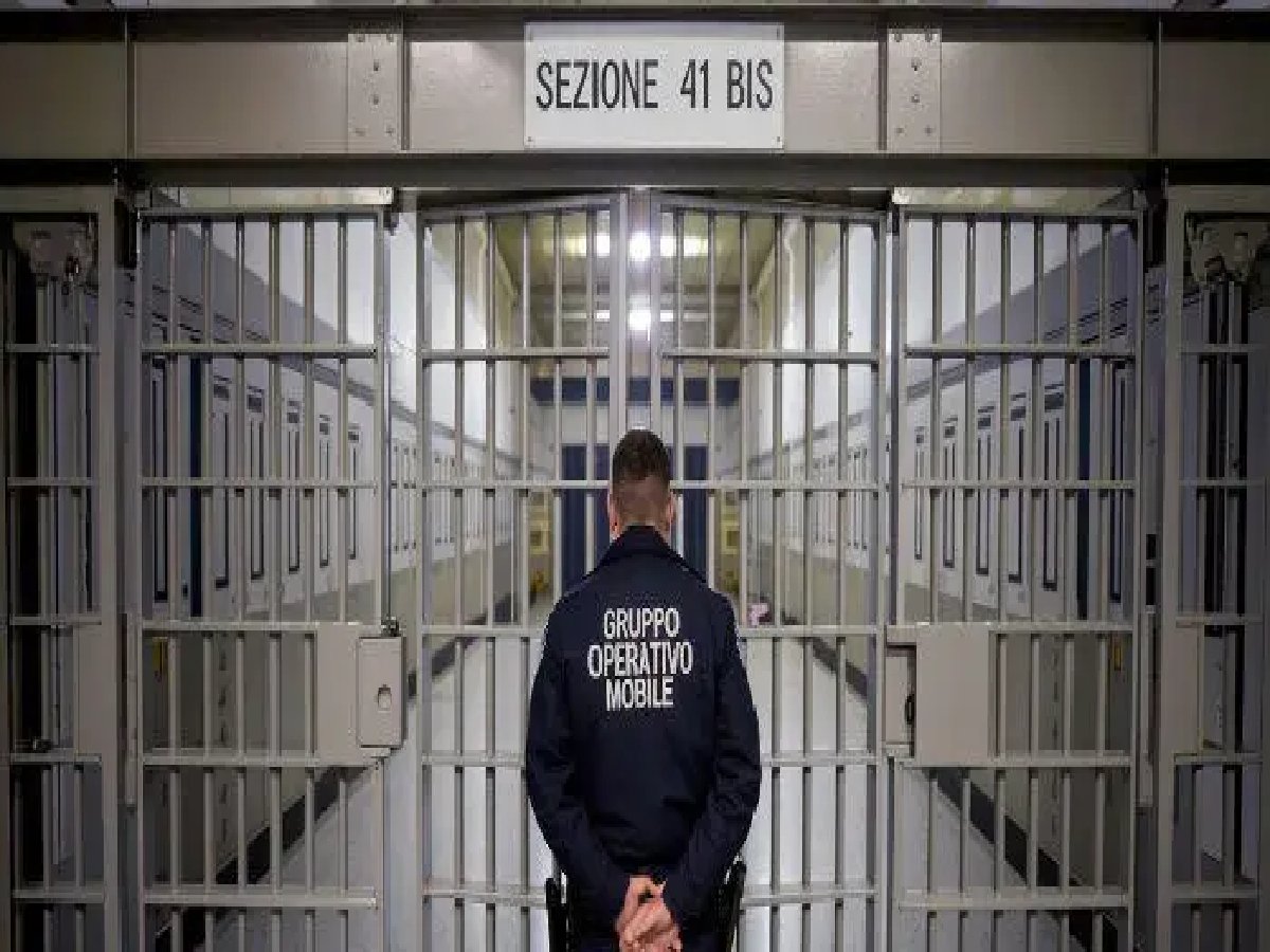 Maxi manifestazione a Cagliari contro l’arrivo dei mafiosi del 41bis: in piazza Regione, sindaci e semplici cittadini