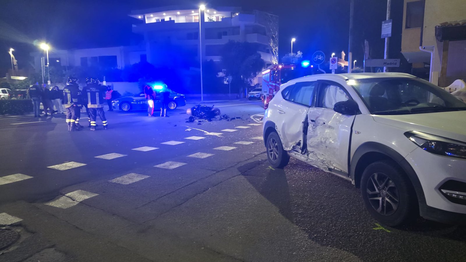 Quartu, pauroso schianto tra Suv e moto: centauro in gravi condizioni al Brotzu