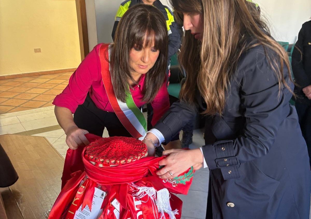 Tre giorni a Quartu per Sa Mariga de s'aggiuru, l'anfora che viaggia per la Sardegna per sensibilizzare contro la violenza sulle donne