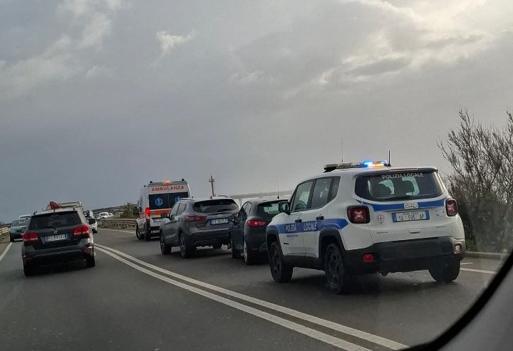 Due incidenti paralizzano Cagliari: lunghe file a Giorgino e in viale Marconi