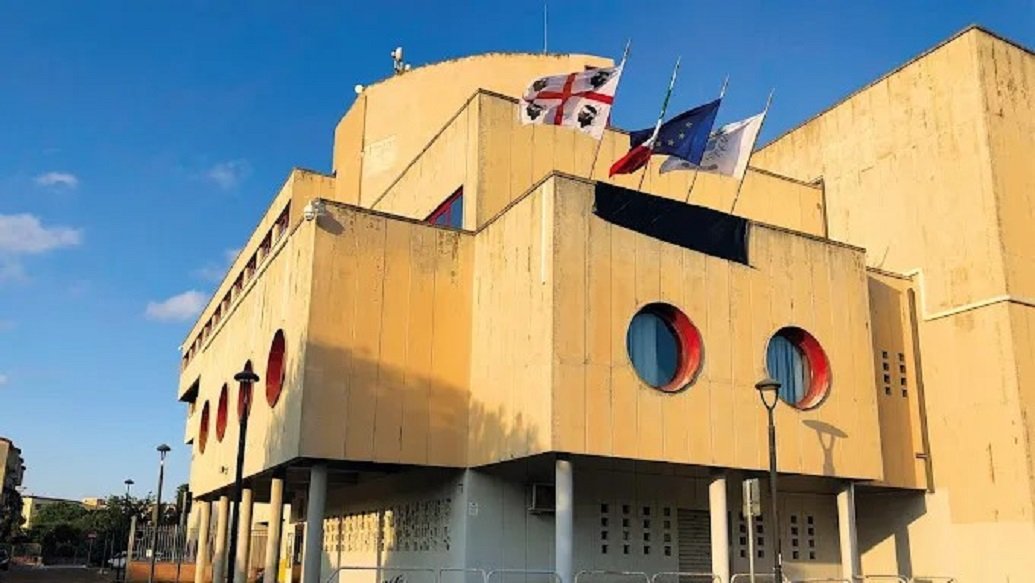 Assemini in lutto per Michele Murgia, il sindaco: “Rispetto e silenzio”