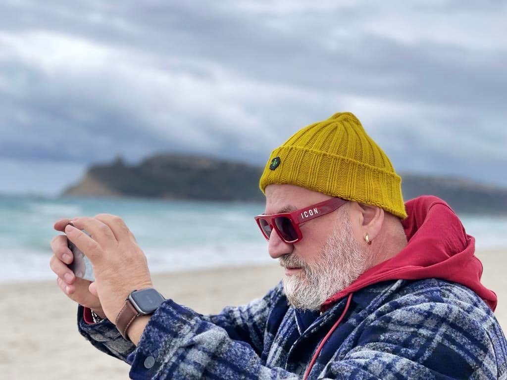 Quartu Social Café ospita Giovanni Coda, regista, artista visivo e ideatore della Social Gallery