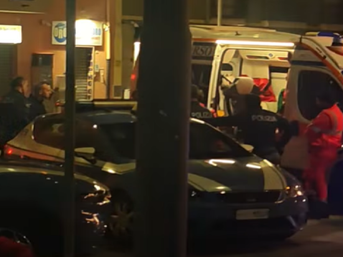 Quartu, lite a bordo del bus: balordo bloccato dalla polizia