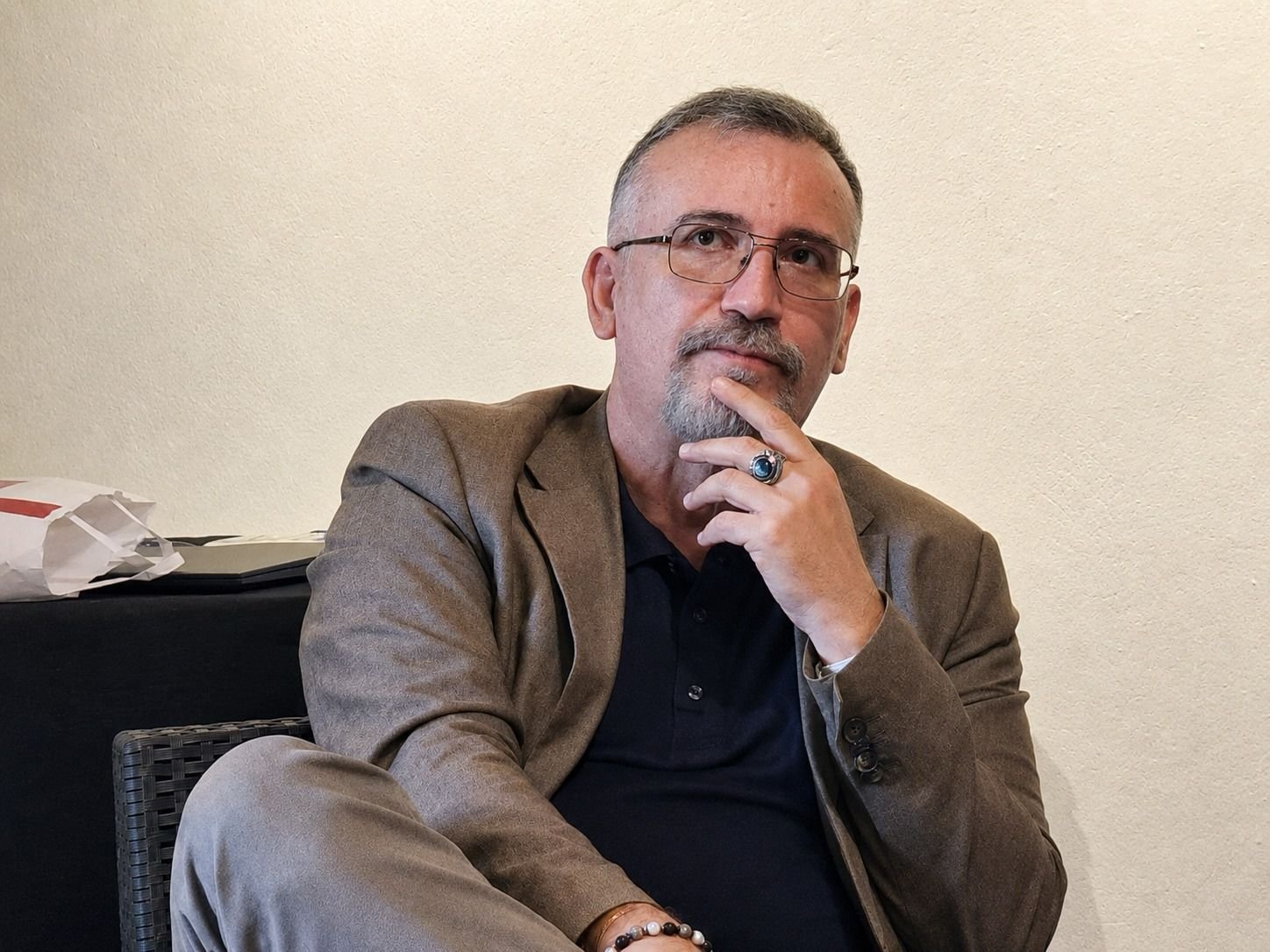 Giovedì 21 maggio “Poesie Po(e)tabili”, la nuova raccolta di Luca Masala arriva a Quartu