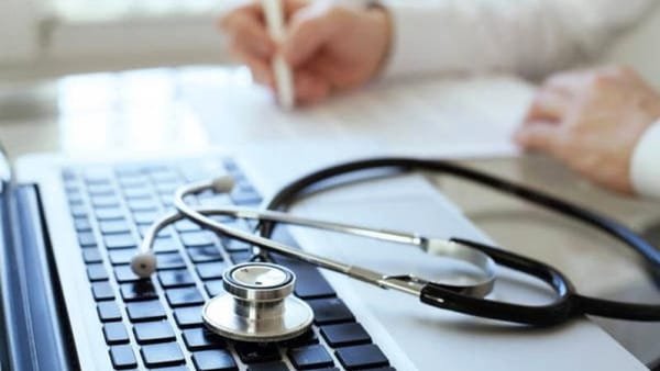 Norbello senza medico, il sindaco provoca: «Da oggi obbligo di autoguarigione»