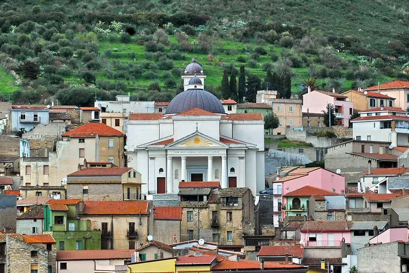 La Sardegna poco popolata è un mito: la verità storica sulla demografia dell’Isola