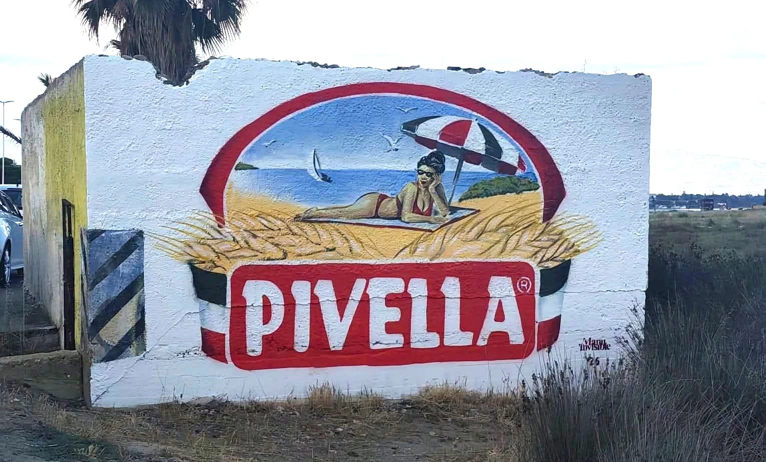 Da Divella a “Pivella”: la street art di Manu Invisible conquista il Poetto