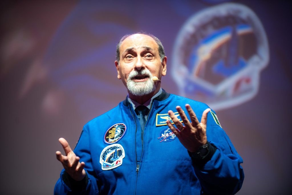 Al Quartu Sant'Elena Festival delle Arti una serata tra scienza, musica e cinema con l'astronauta Umberto Guidoni