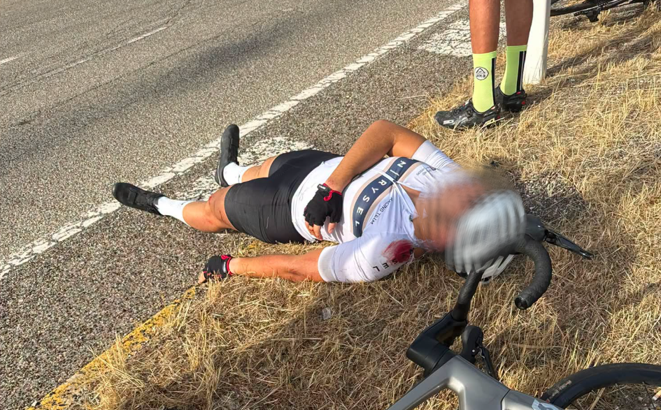 Pirata della strada a Monastir, travolge un ciclista 20enne e scappa: “Costituisciti, ci sono testimoni”