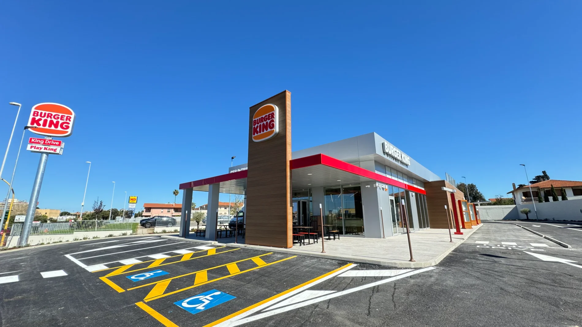 Il primo “Fast-Fresh” della Sardegna: a Oristano il Burger King diventa un rifugio (gratuito) contro il caldo