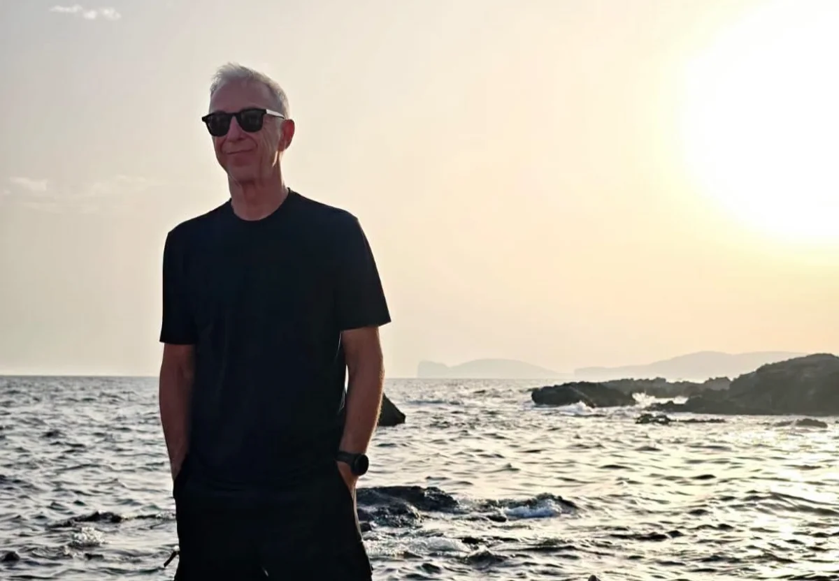Linus, storico volto di Radio Deejay, si innamora di Alghero: “Grazie per essere così bella”