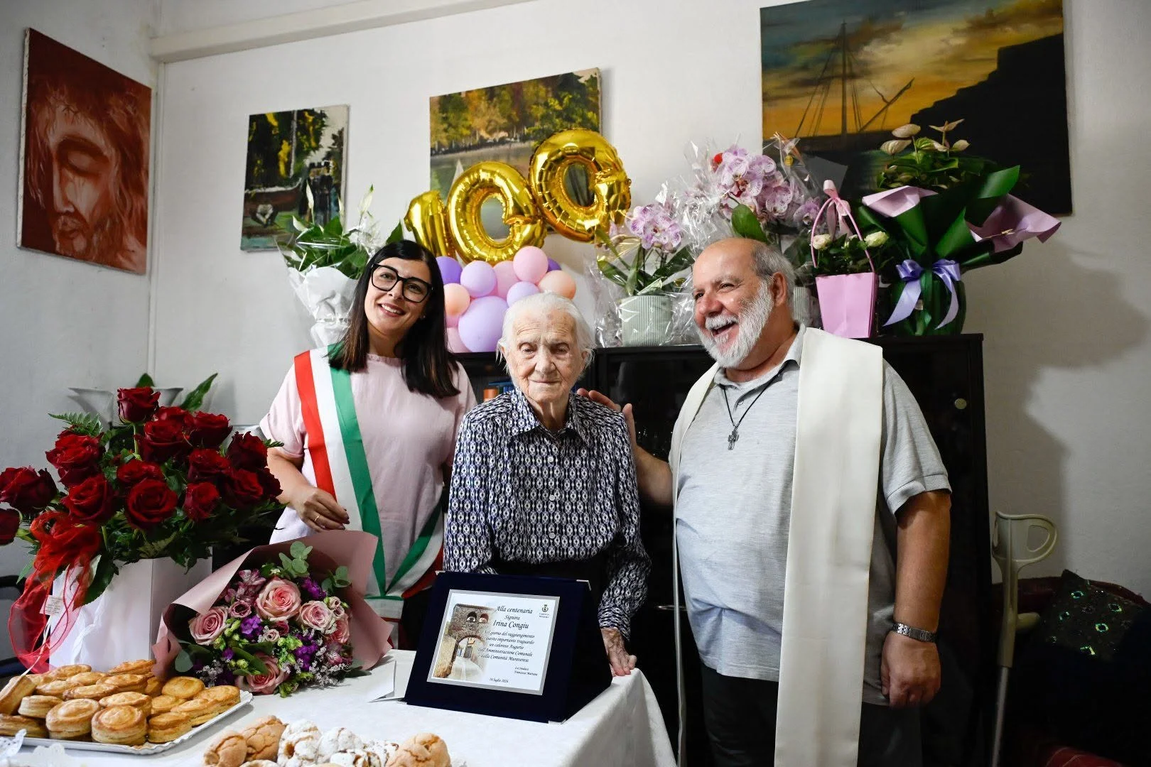La Sardegna festeggia una nuova centenaria: tanti auguri alla bellissima zia Irina per le sue 100 primavere