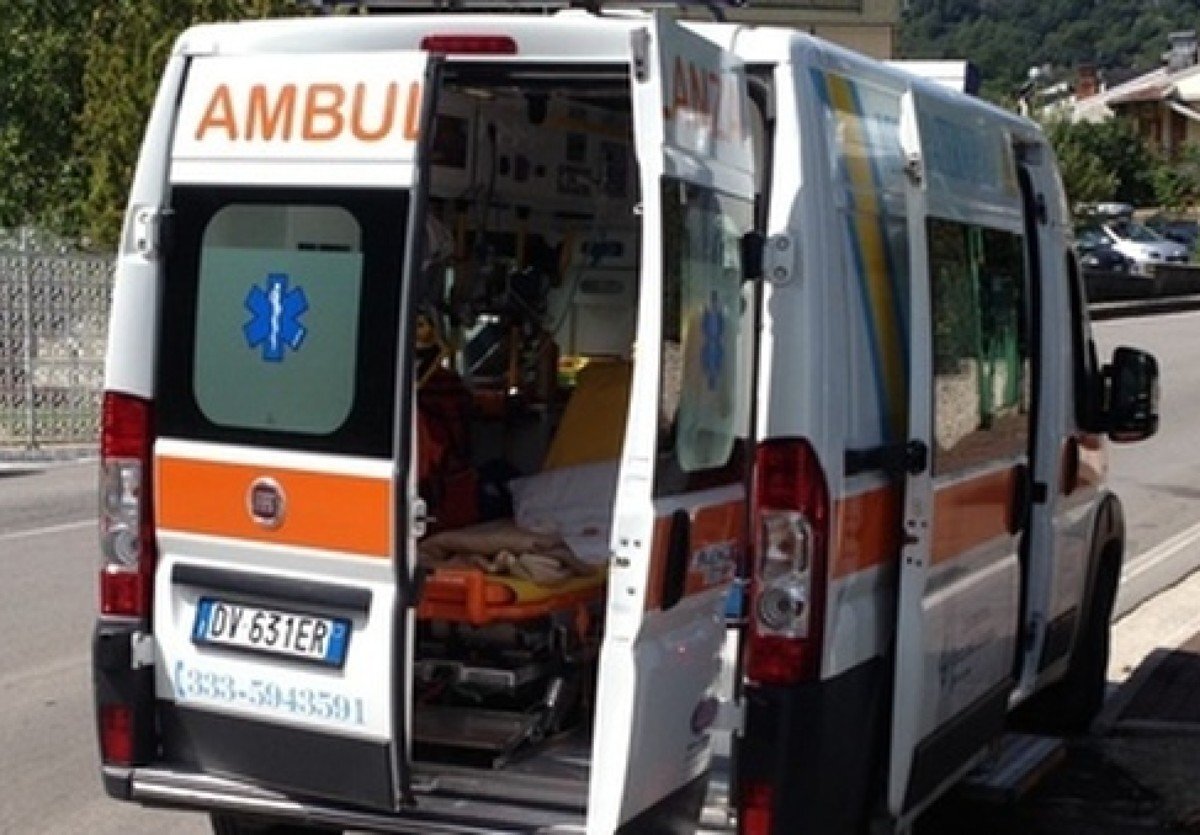 Dramma a Bono: cede un muro durante i lavori, morto un 41enne. Il padre è in condizioni gravissime