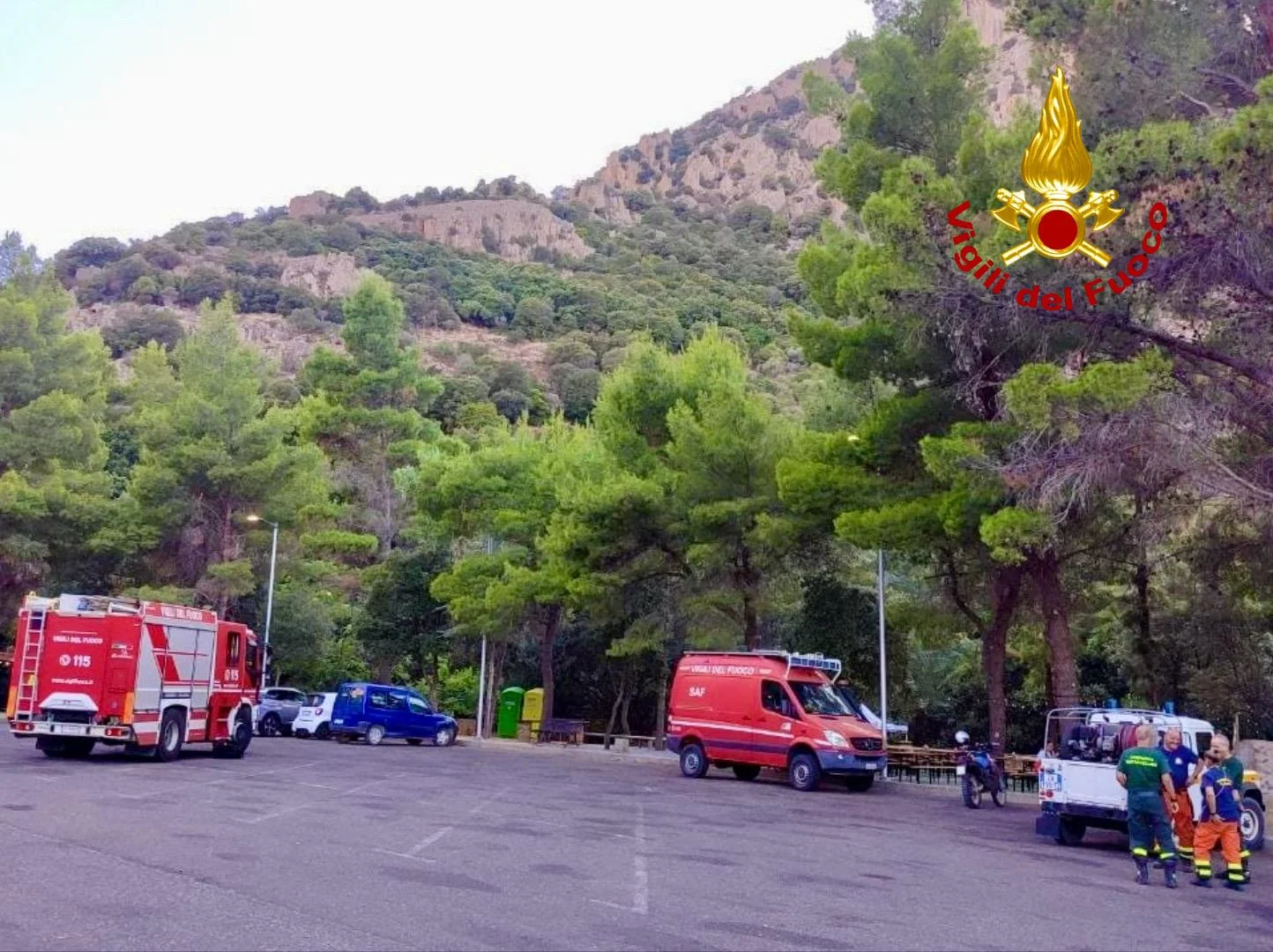 Tre giovani si smarriscono sul Monte Margiani a Villacidro: salvati dall’elicottero dei Vigili del Fuoco