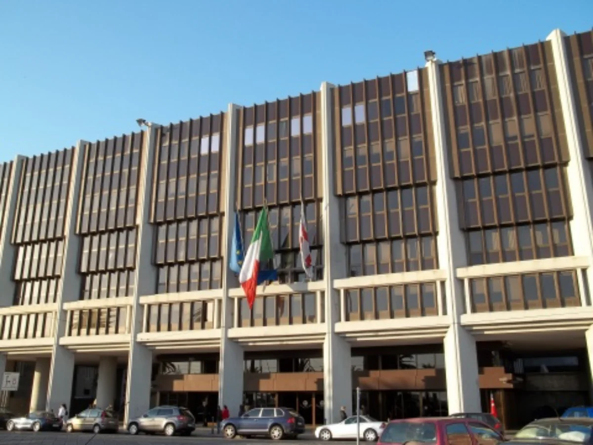 Sardegna, via libera alla manovra da 2,5 miliardi: fondi per sanità, scuola e trasporti