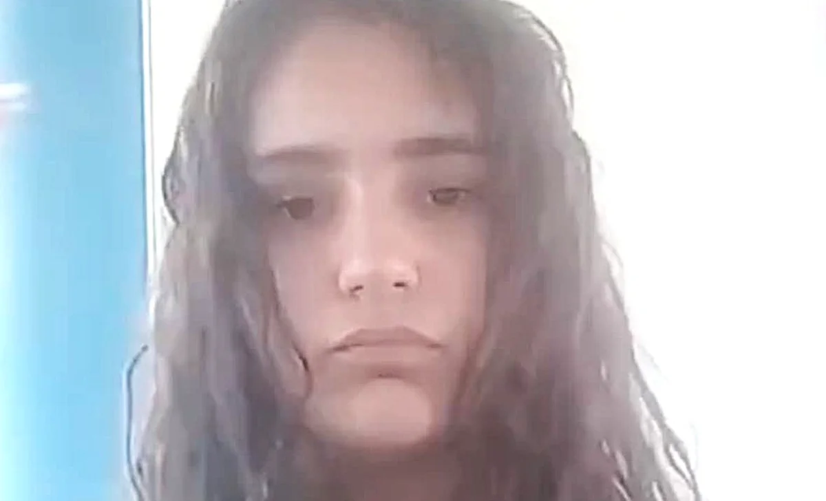 Monserrato piange la dolce Denise, morta a 17 anni. La mamma: «Educate i vostri figli, le parole hanno un peso»