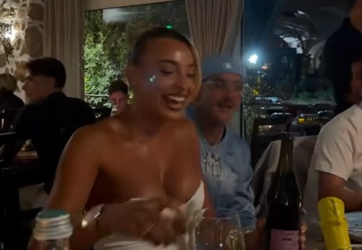 Chiara Frattesi festeggia 24 anni in Sardegna: compleanno in Costa Smeralda con Geolier