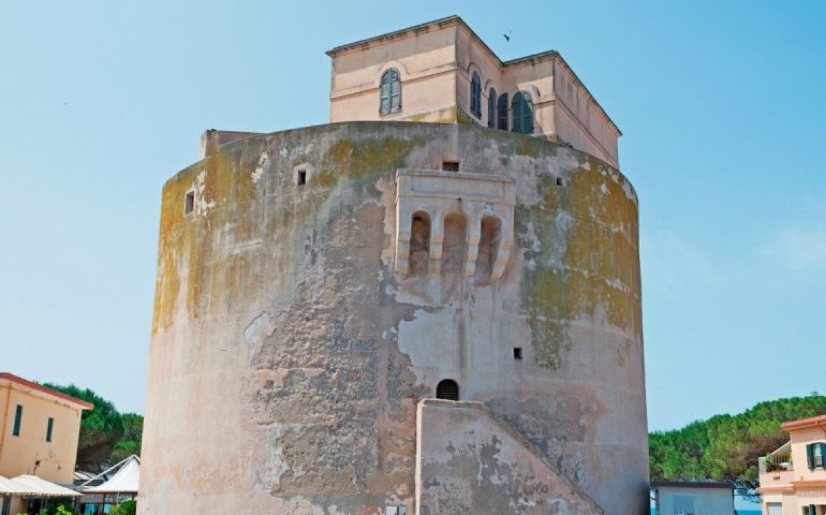 La torre spagnola più grande della Sardegna: storia, origini e architettura della Gran Torre di Oristano