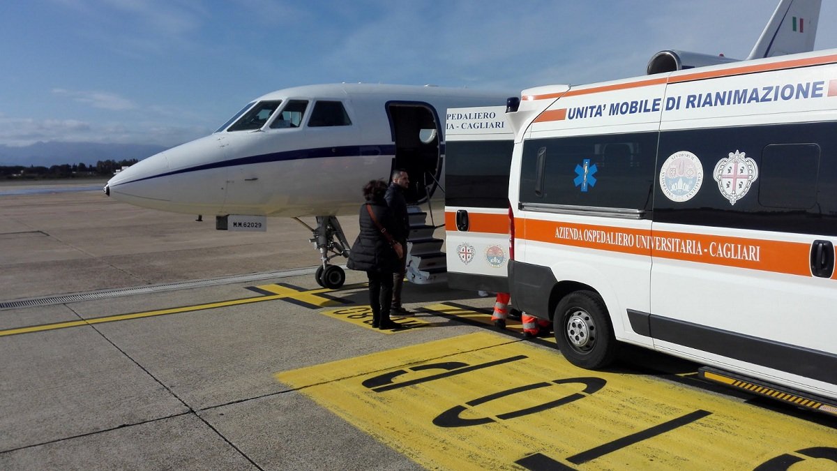 Volo sanitario urgente da Cagliari a Milano per una bimba di quattro anni in gravi condizioni