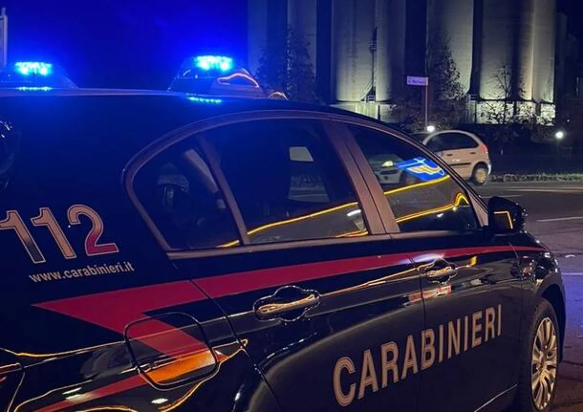 Assemini, tenta di rapinare una donna alla fermata del bus: 70enne arrestato