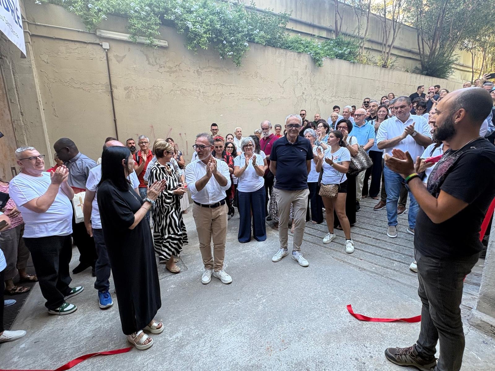 Taglio del nastro per l'Emporio Solidale, Quartu amplia ulteriormente la rete di servizi per aiutare le persone in difficoltà