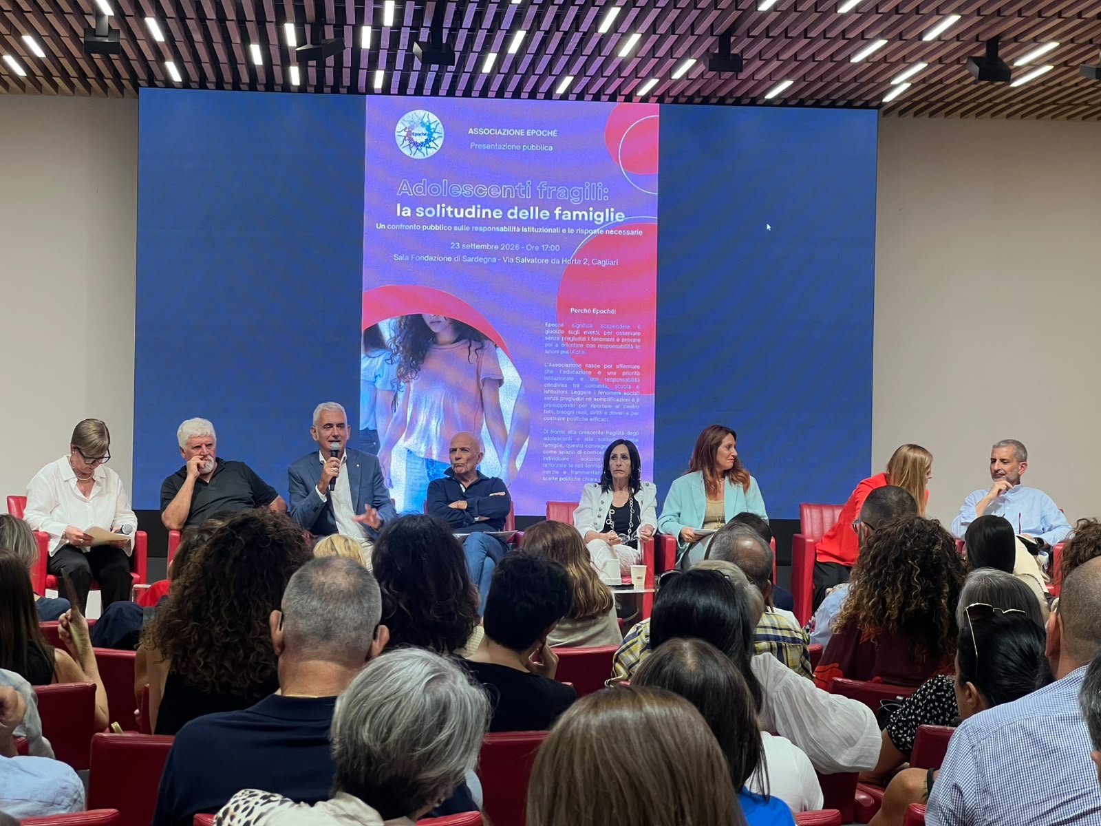 Adolescenti fragili, da Cagliari l’appello: «Le famiglie non possono essere lasciate sole»
