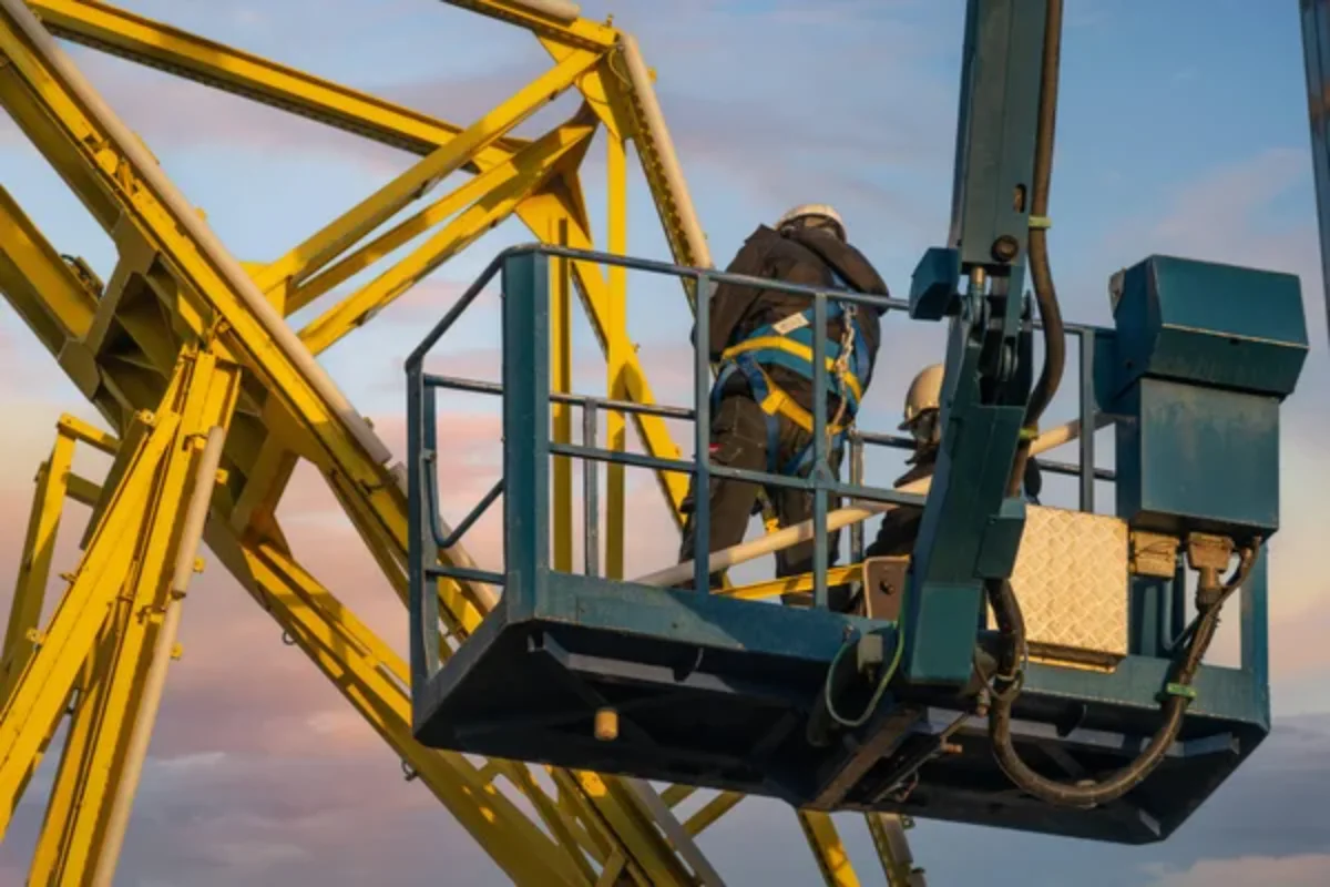 A difesa del lavoro ad alta quota: nasce Anticaduta Sardegna per fermare le stragi nei cantieri