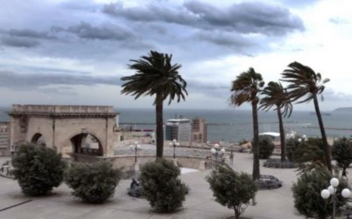 Addio al tepore autunnale: correnti fredde dalla Russia travolgono l’Italia e la Sardegna